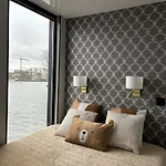 Houseboat Daire *