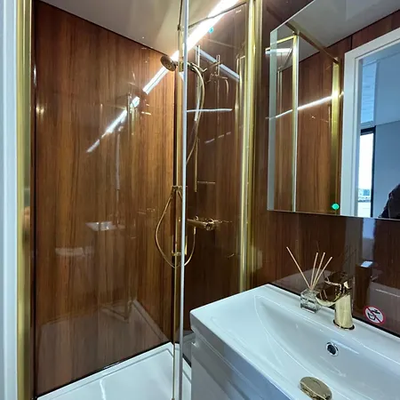 Apartament Houseboat
