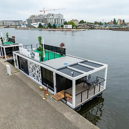 Houseboat Energyapart 아파트 *